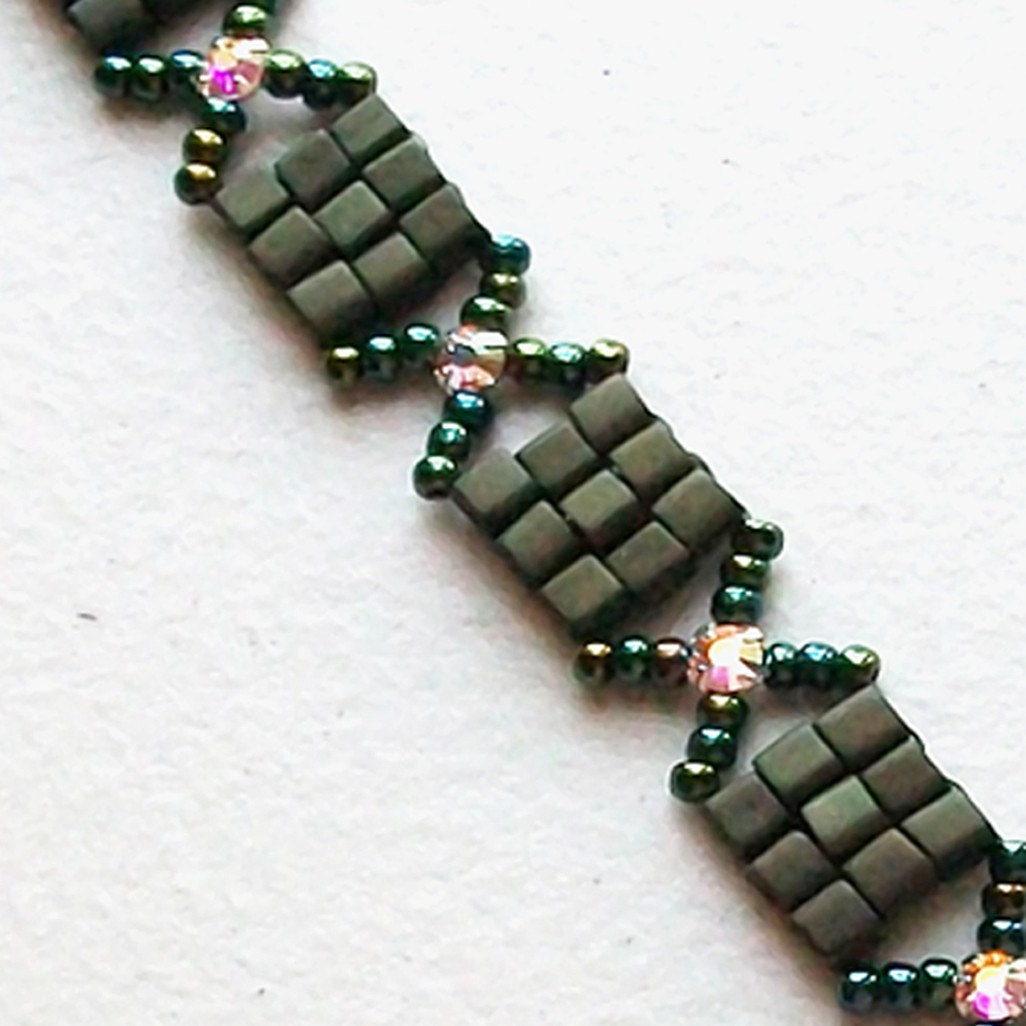 Green Box Cars Bracelet dk green glass cube and seed beads
