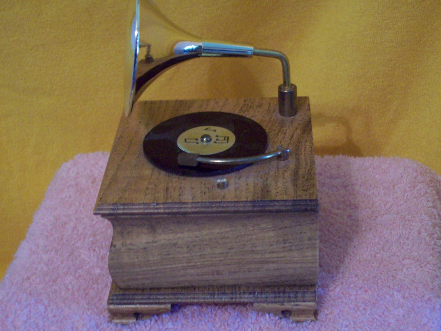 1986 Record Player Music Box