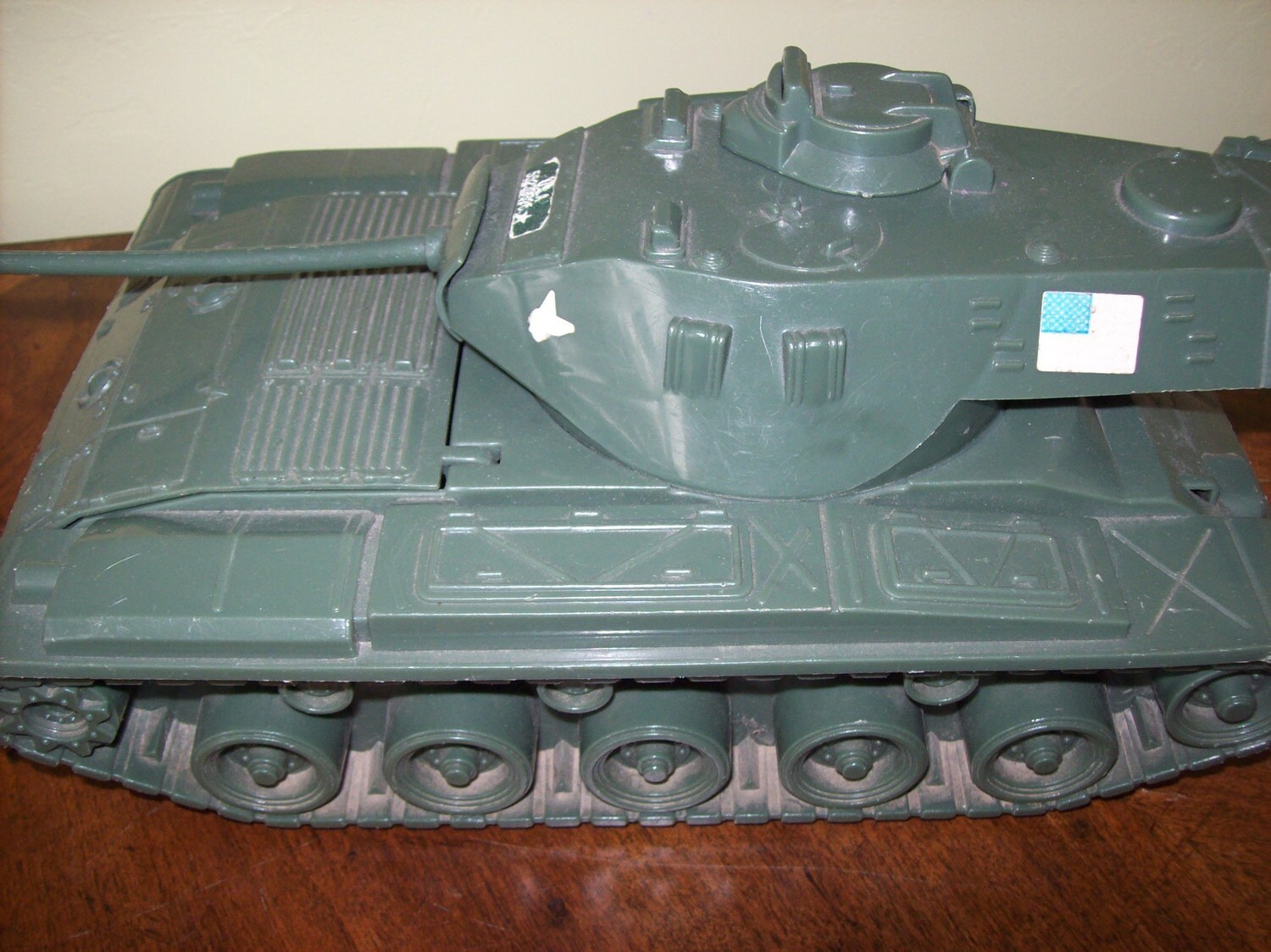 toy army tank