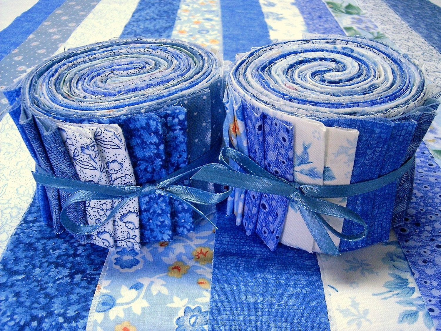 blueberry-blues-fabric-jelly-roll-blue-2-1-2-by-sewfunquilts