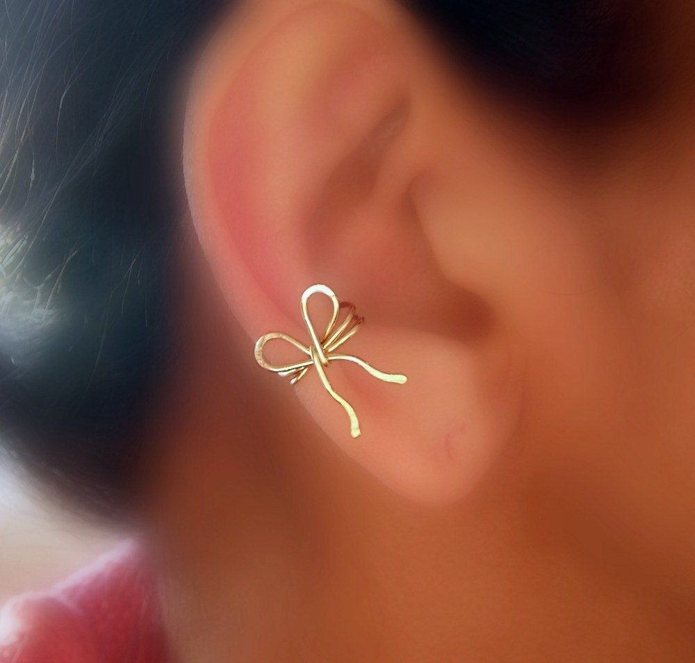 Golden Bow Ear Cuff