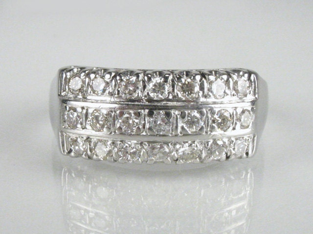 Vintage Diamond Platinum Wedding Ring - 0.63 carats total weight