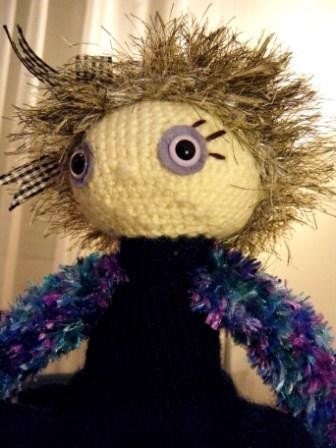 Lilac - OOAK handmade japanese amigurumi crocheted doll- outoftheframe.
