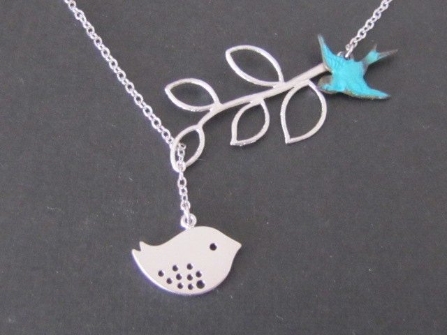First date on a branch lariat in white gold (N120)