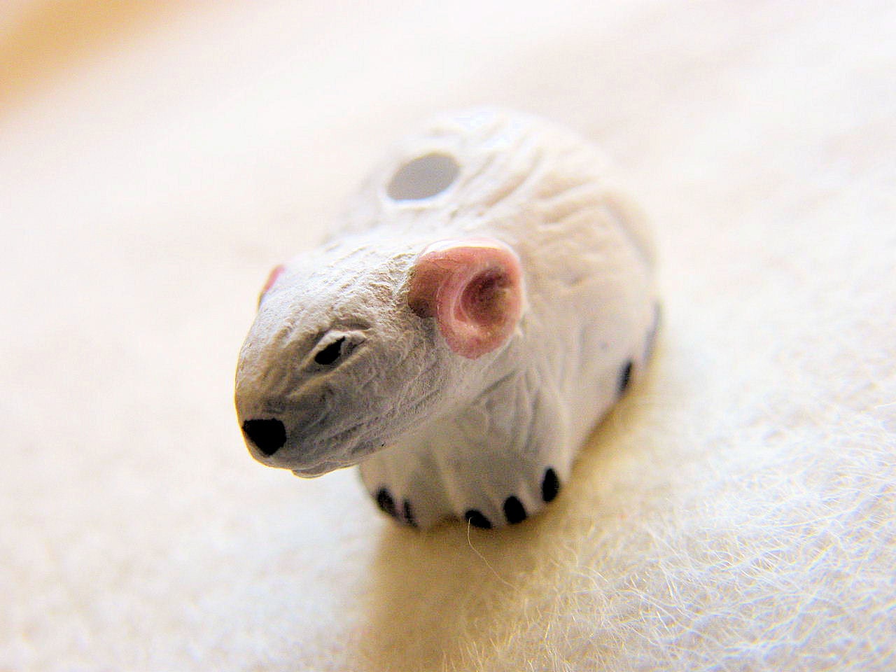 White Mouse Animal Bead, Peruvian Ceramic, Hand Painted Focal Pendant Bead