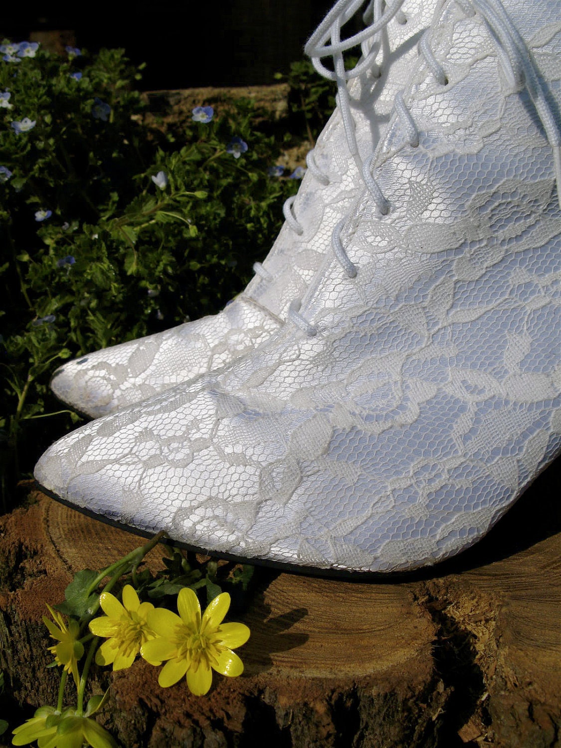 Reserved Vintage 80s Ivory Bride Lace Stiletto lace up Granny Boots Victorian style pointed toe 8