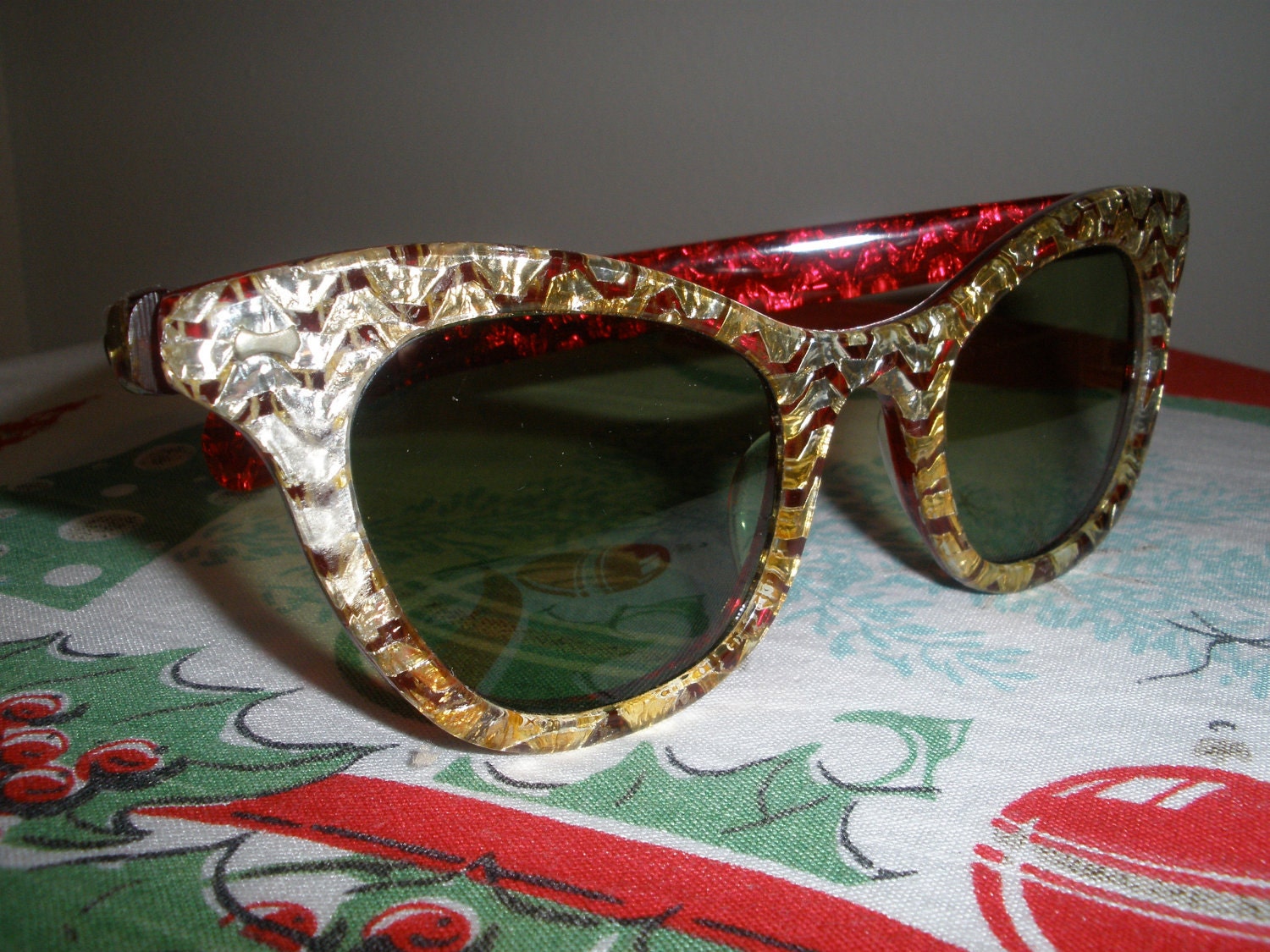 May Sale - 20% Off - Vintage Cat Eye Sunglasses