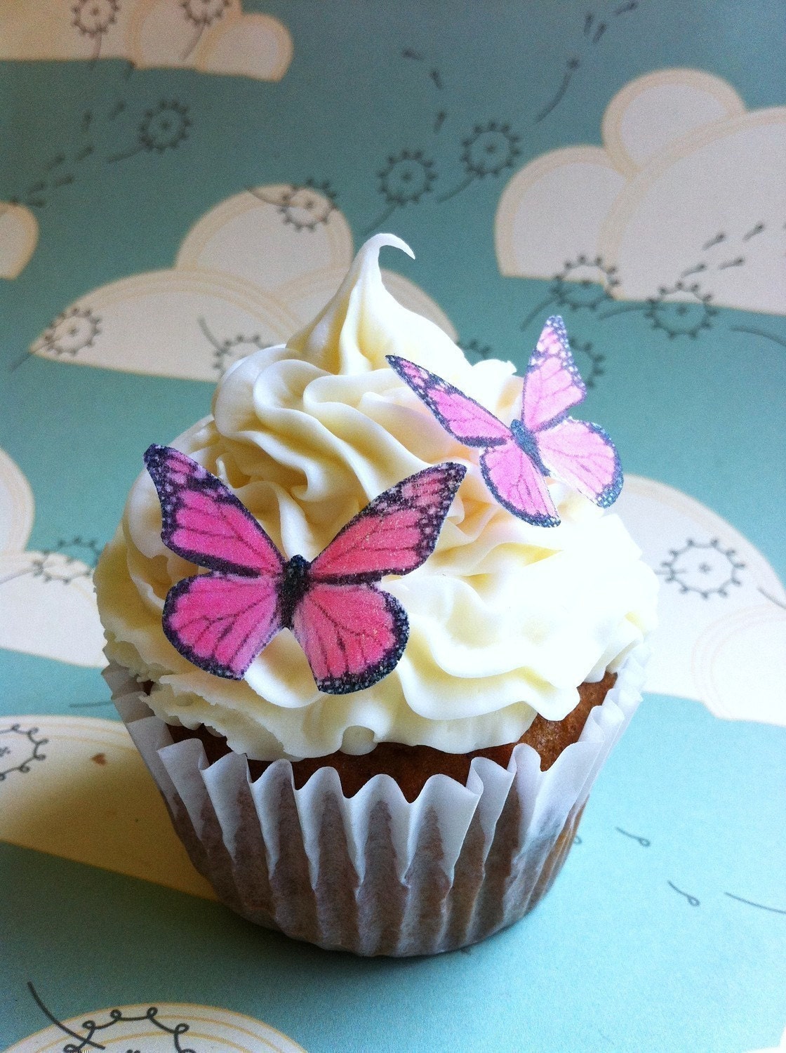 EDIBLE Butterfly  - small Edible Pink Monarch butterfly - Cake & Cupcake Toppers
