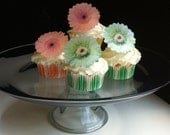 The Original EDIBLE Gerbera Daisies - Peach and Light Green - Cake & Cupcake toppers - Food Accessories