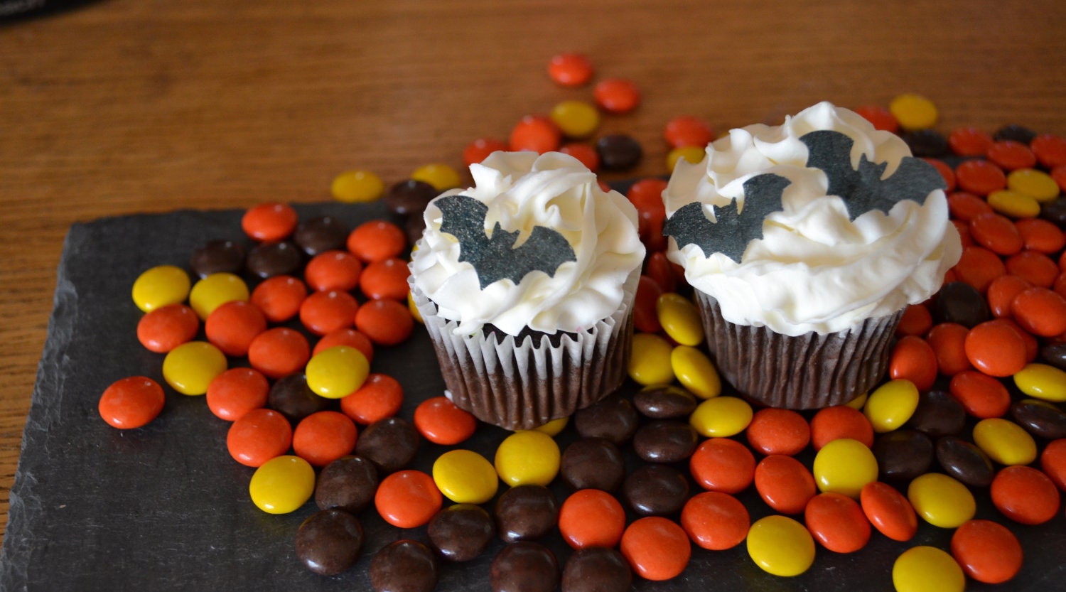 Edible Halloween Bats - 2 dozen - Cake & Cupcake toppers - Food Accessories