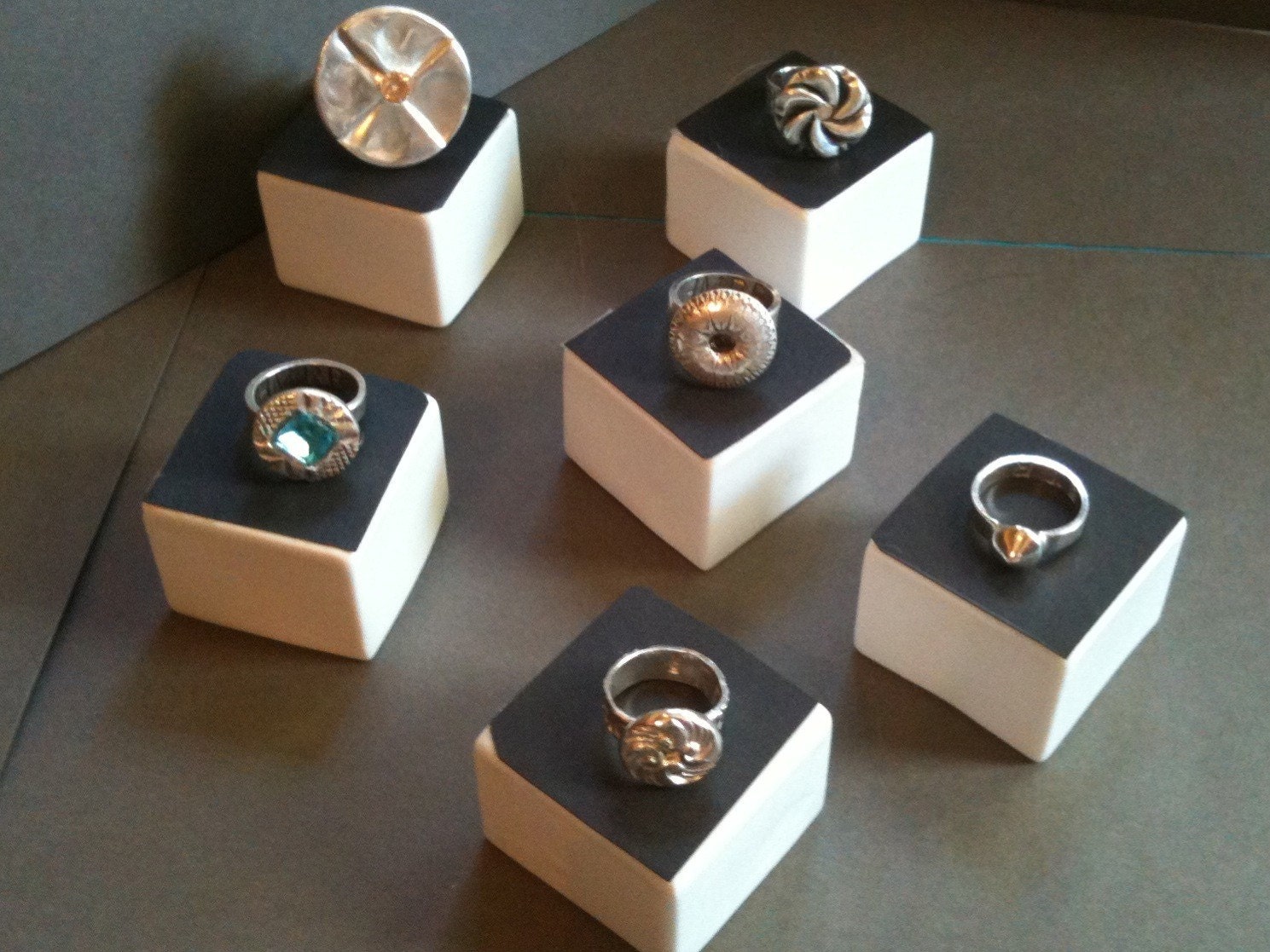 40s Button Ring