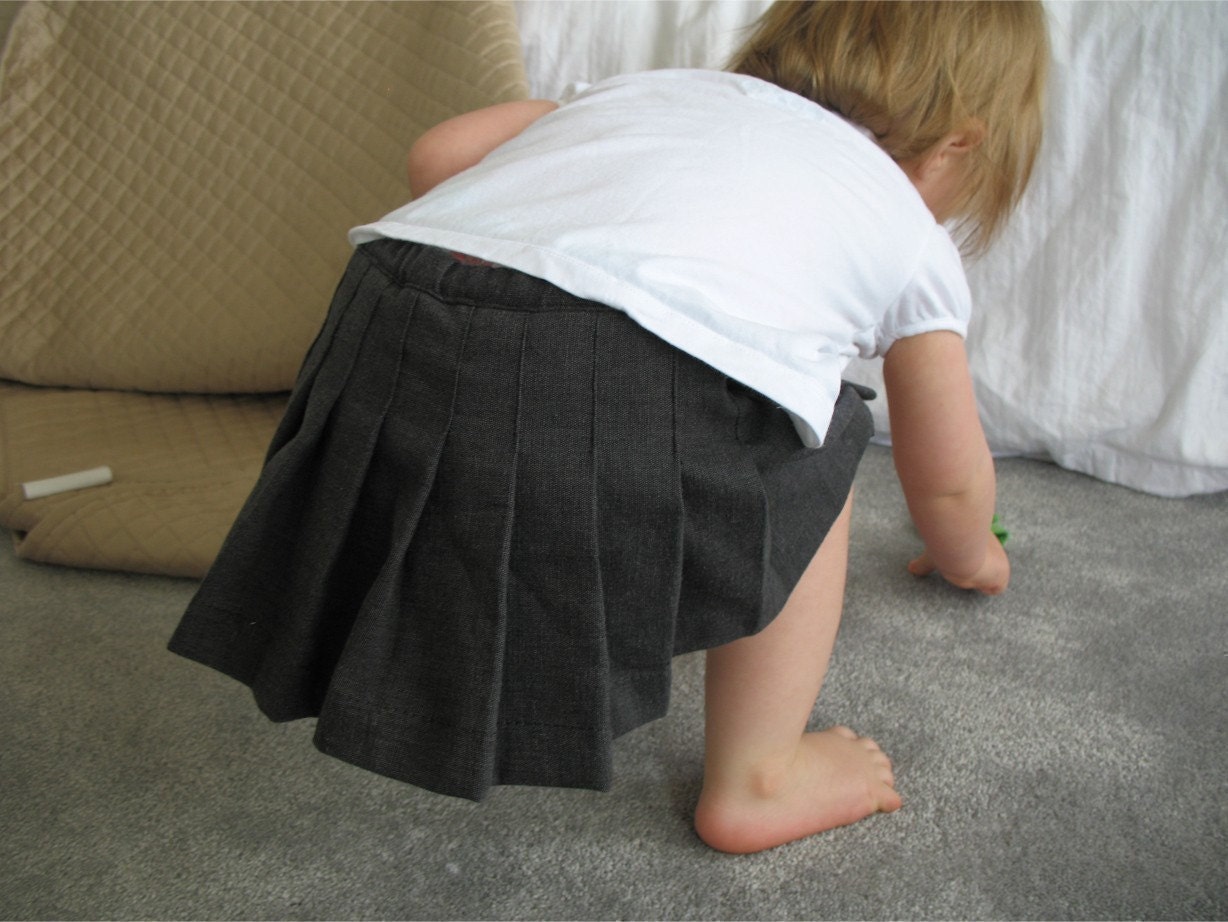 Girly Pleated Skirt pattern and tutorial PDF 12M-4T EASY Sew