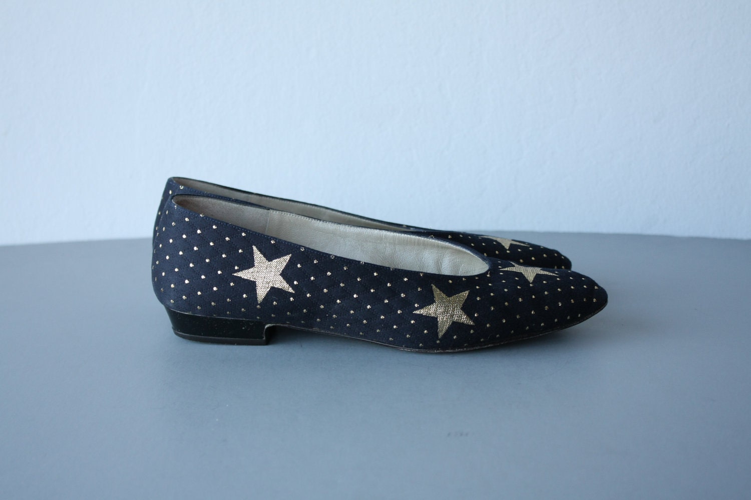 vintage 80s  flats // gold star flats // Bruno Magli shoes 8, 39