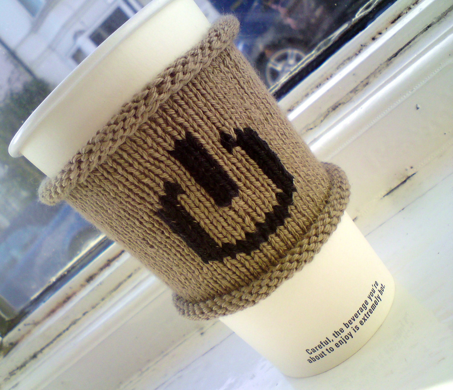 Coffee Cozy - Coffee Cup Cozy - Power Button - Iconic Power Symbol - On Off Button - for Geeks, Gamers and Gadget Lovers