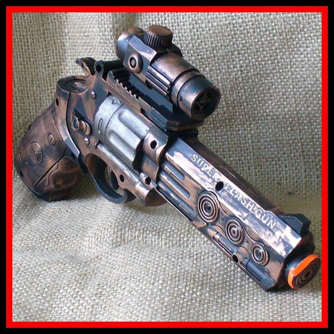 Steampunk cyber gothic gun pistol laser LARP Prof. Von Kreuzenberg gun tool to another dimension