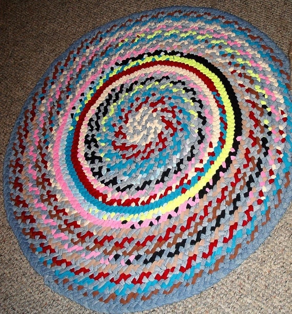 Items similar to 3 foot Round Braided Rug From Old Jeans & Tshirts