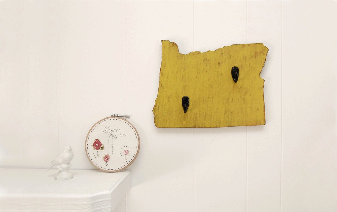 Oregon key hook primitive style rustic cottage decor Avocado Green