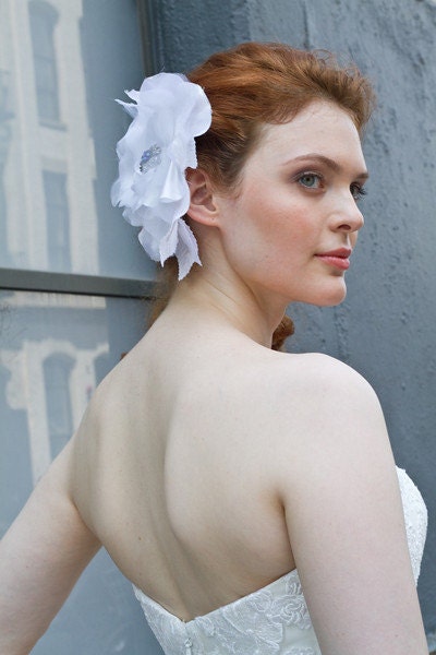 Manon Silk and Organza Flower Fascinator with Vintage Brooch