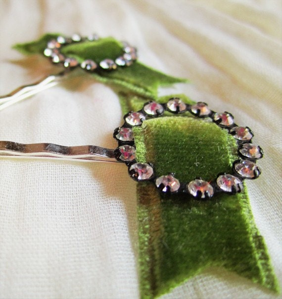Emilie Bobby Pins in Bottle Green