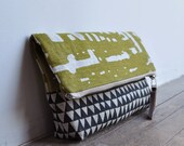 LARGE POUCH - window/triangle