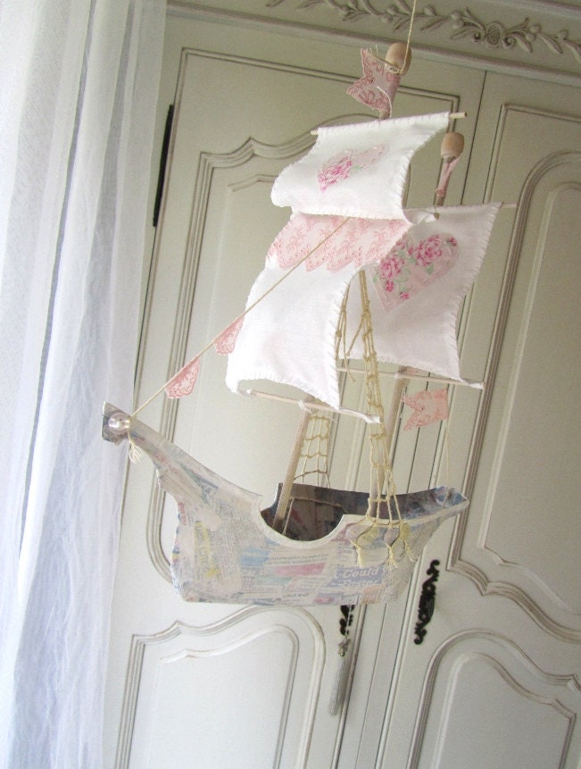 Sailing Ship in Papier Maché - Pink trim