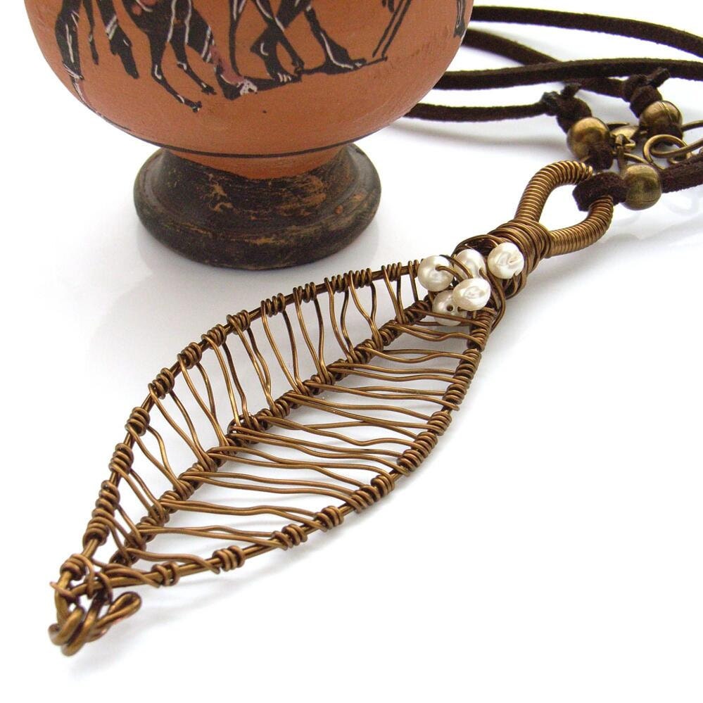 Necklace wire woven leaf faux suede cord