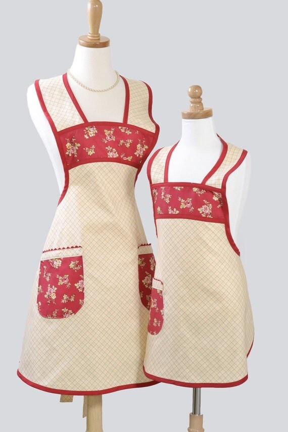 Mother Daughter Apron Sets . Perfect Mothers Day by CreativeChics