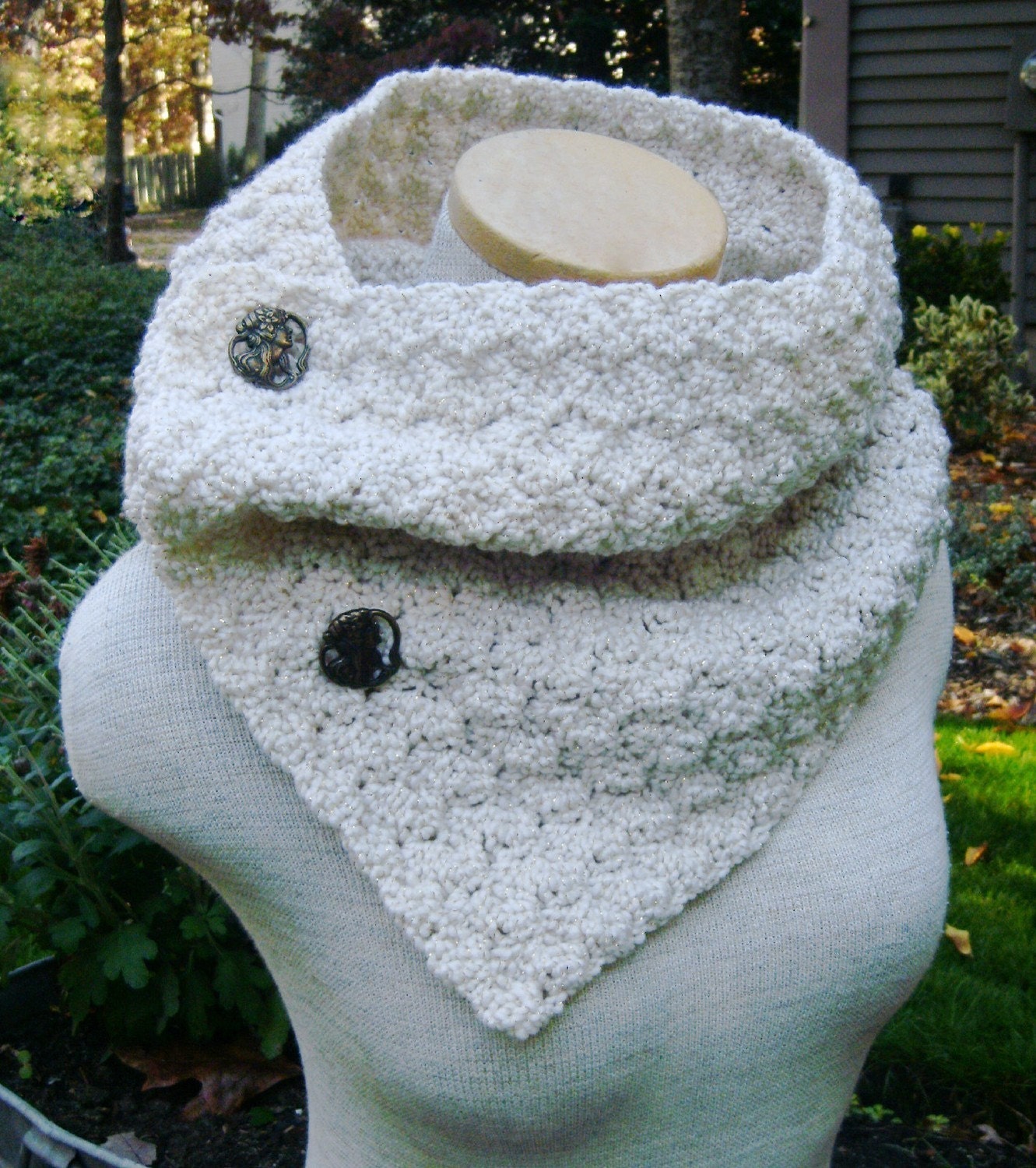 Button Up Creme de la Creme Cowl - Vanilla Cream and Gold