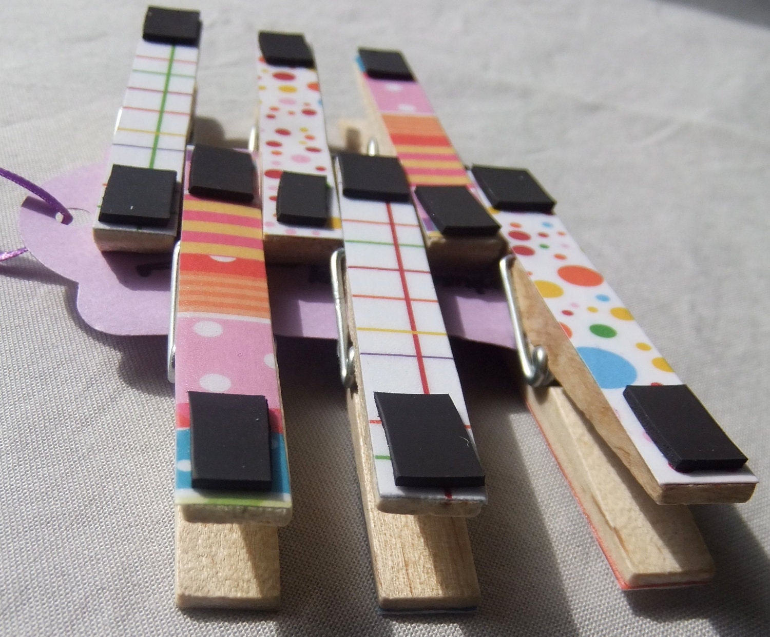Set of 6 Pink Punch Decorative Magnetic Clips