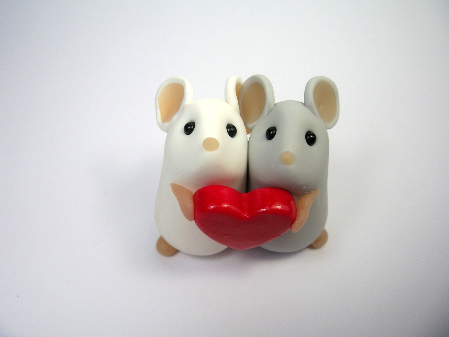 Grey & White Love Mouse Couple (Red Heart) Ornament Sculpture Cake Topper