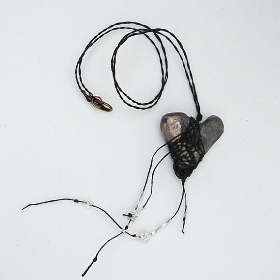 mY hEaRt BeLoNgS 2 U Black Lace Jewelry Fishnet Ceramic Woven Necklace Goth Wedding