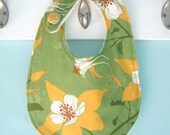 Baby Bib - Girl - Green/yellow floral