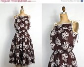 s a l e vintage 1970s dress / 70s sundress-- chocolate brown floral print (size large)