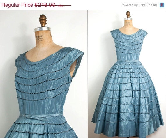 s a l e vintage 1950s dress / 50s blue taffeta party dress (medium)