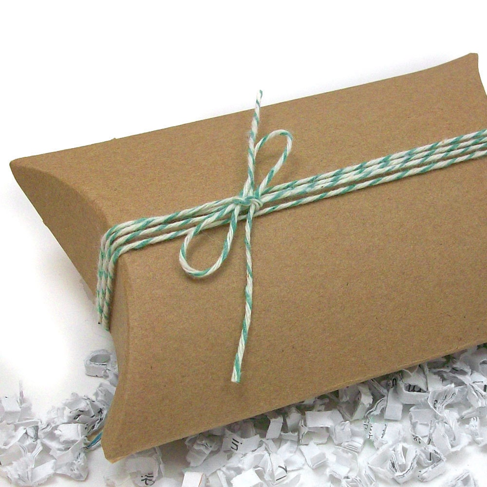 DIY Plain Kraft Paper Pillow Boxes - Set of 10, Small 3 x 3.25"