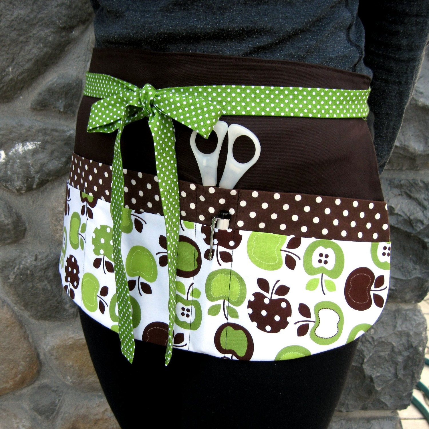 Teacher Apron - Bright Green Apple & Chocolate Brown Polka Dot 8-Pocket Classroom Utility Apron for Teachers, Vendors, Crafters