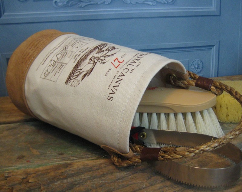BF Equestrian Bucket