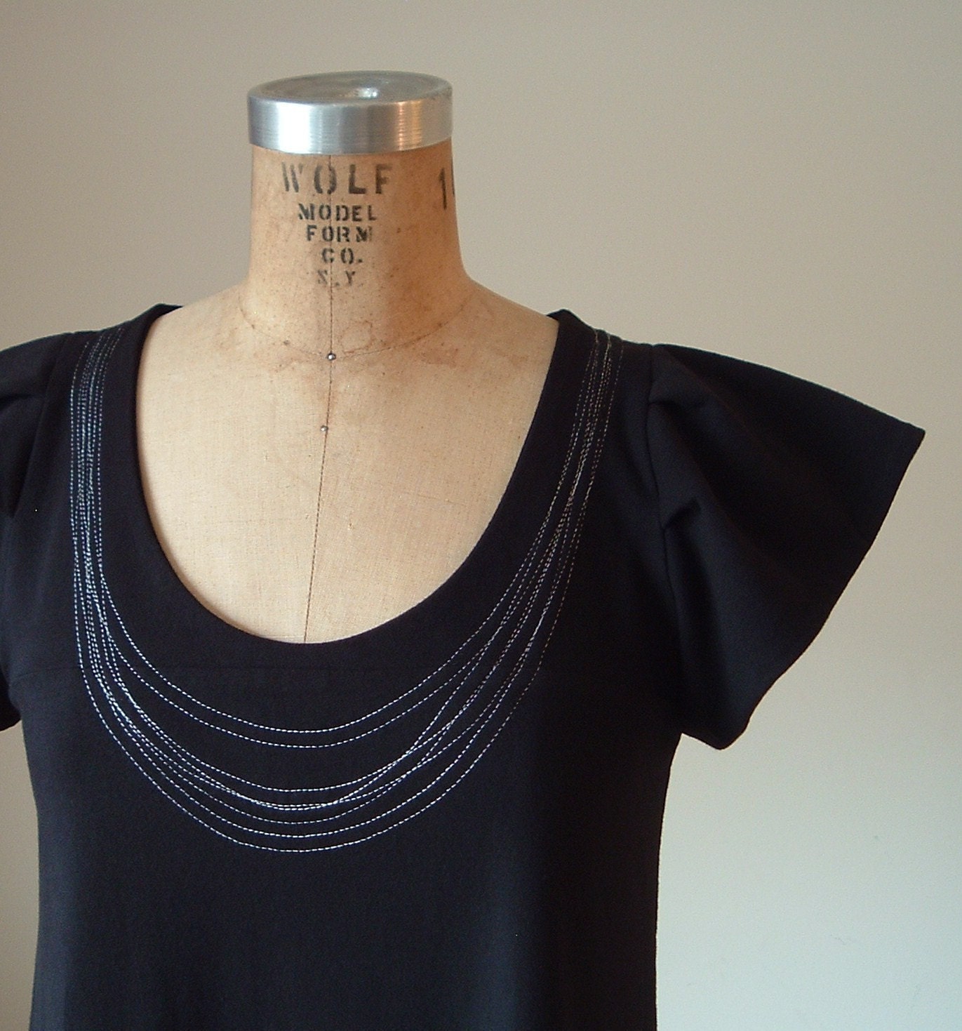 Cotton Jersey Necklace Shift Dress in Black