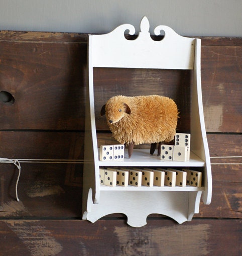 wall shelf in cottage white