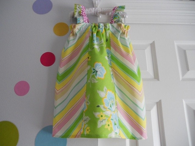 SALE --- The Beatrice dress- A sweet ruffle dress- Size 2T, ready to ship
