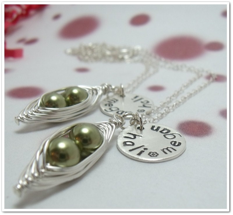 Peas in a Pod - Best Friends Necklaces with Personalized Name Tag