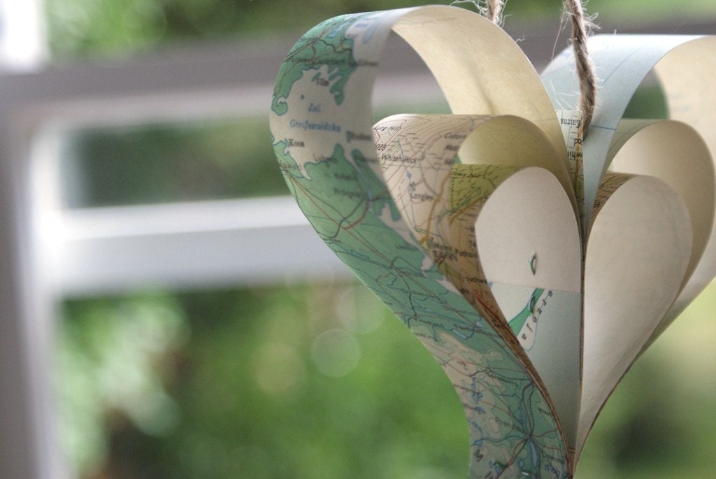 Recycled map garland of hearts