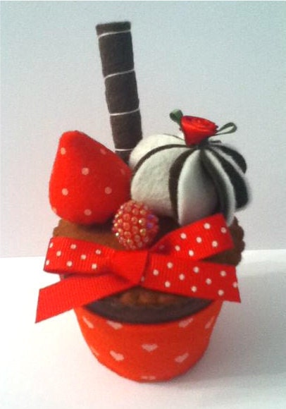 gorgeous felt food chocolate RED stars cake pincushion ornie toy