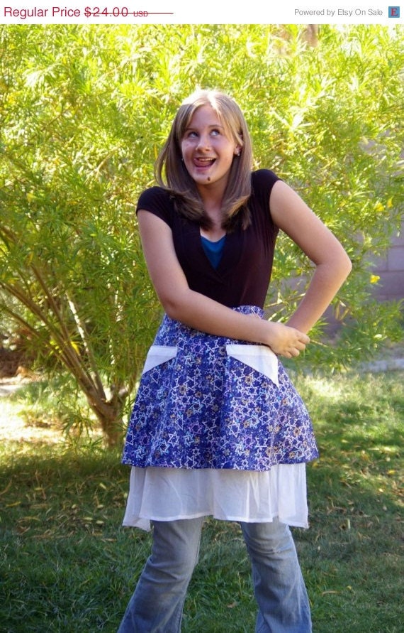 Women's Hostess Apron, Hanukkah Star of David, Blue, Handmade