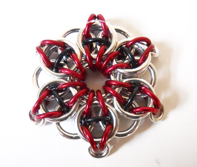 Christmas ornament, Star, Red and black, Chainmaille - DoBatsEatCats