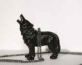le loup \/ the wolf necklace