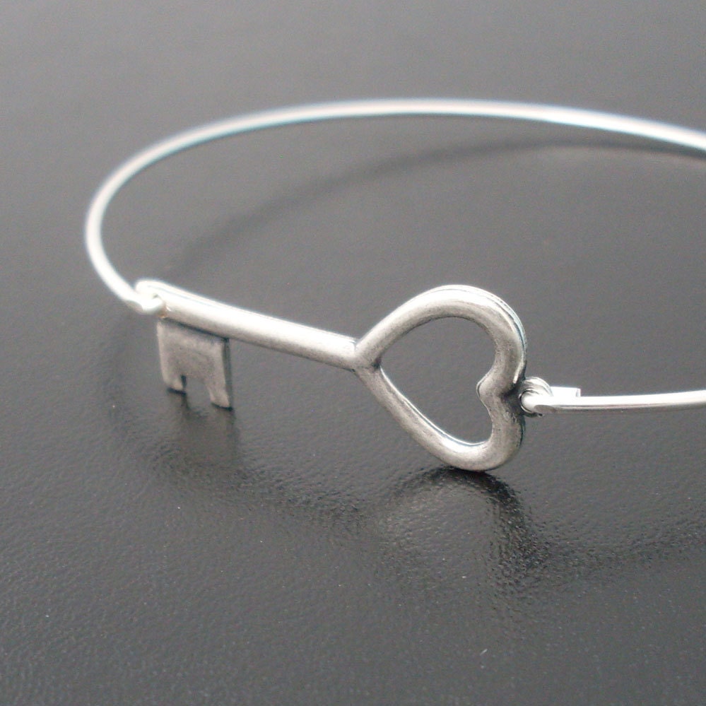 Skeleton Key Bracelet, Silver Heart Key Bangle Bracelet, Skeleton Key Heart, Skeleton Key Jewelry, Silver Key Bracelet, Silver Key Jewelry