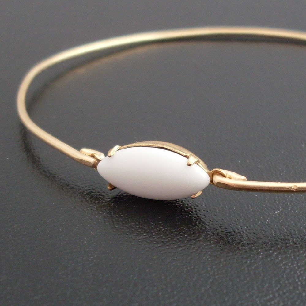 White Cabochon Bangle Bracelet, Friederika - White and Gold Bracelet, White, Cabochon Bracelet, Cabochon Jewelry, White and Gold Jewelry