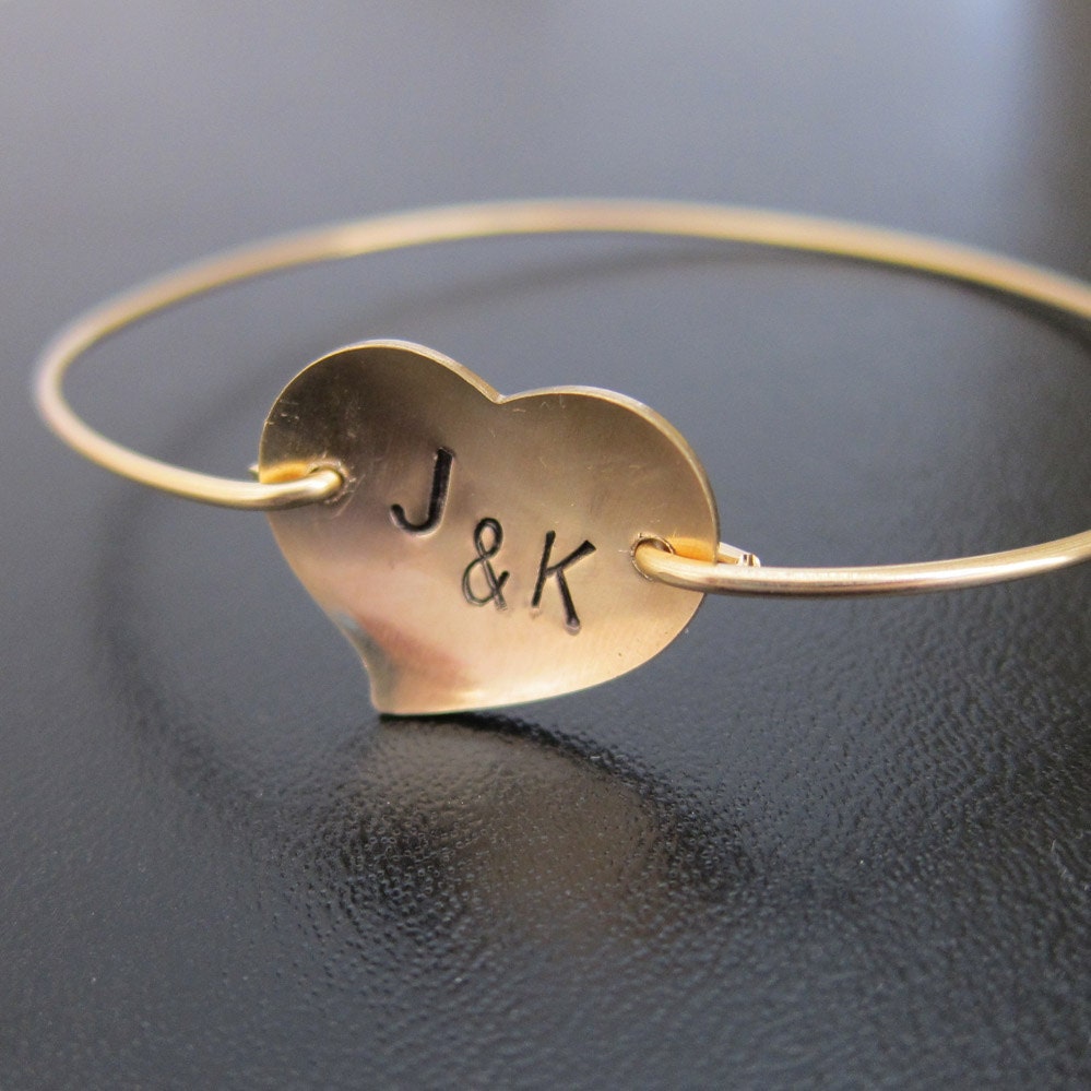 Personalized Initial Heart Bangle Bracelet, Couples Initials, Custom Anniversary Gift, Custom Wedding Gift for Bride, Wedding Gift for Mom