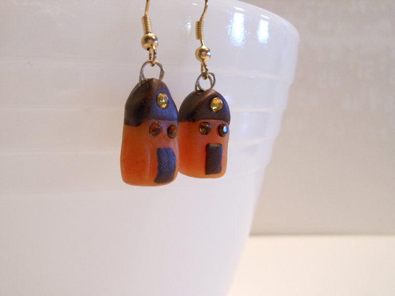 Jeweled Dangle House Pierced Earrings in orange and brown